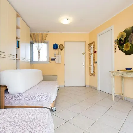 Appartement Beau studio La Plage avec grande terrasse vue mer Antibes